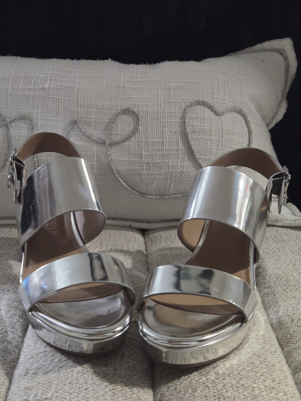 AEROSOLES Silver Metallic Platform Sandals 81/2 Wide